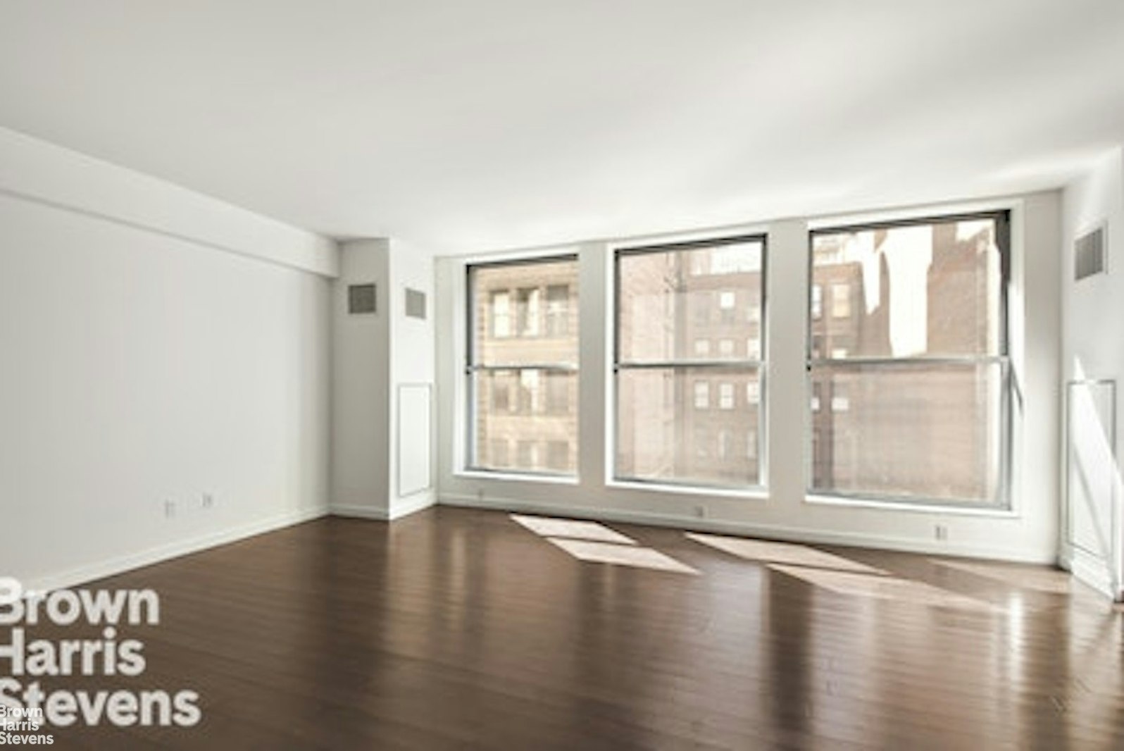 27 West 19th Street, Unit 7 Manhattan, NY 10011 - Photo 2 of 8
