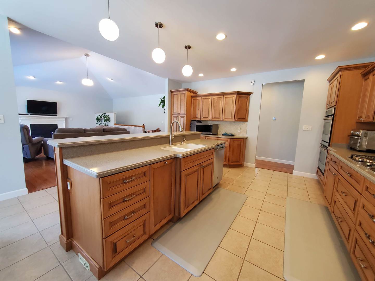 1142 Cedar Ridge Drive Carbondale, IL 62901 - Photo 13 of 69