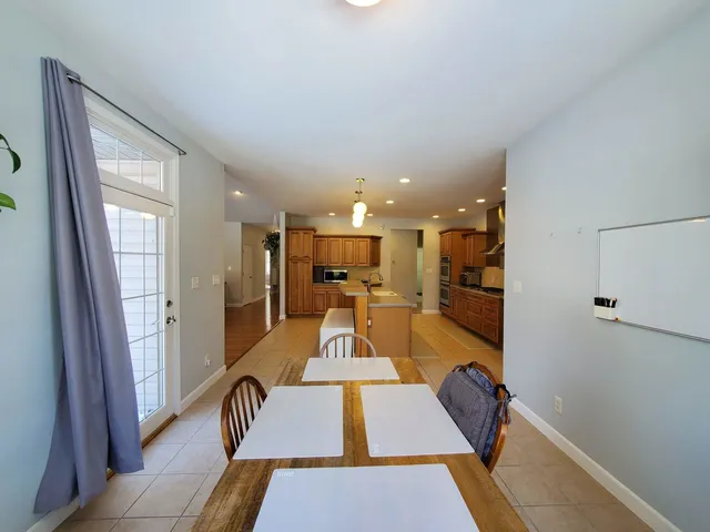 $389,900 | 1142 Cedar Ridge Drive, Carbondale, IL 62901