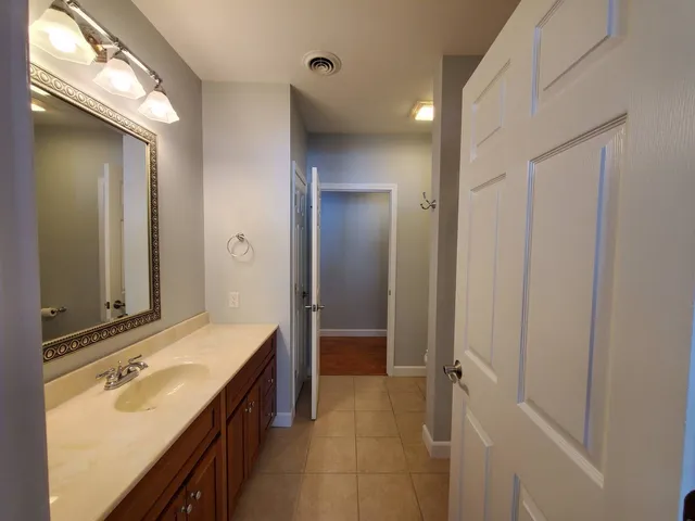 $389,900 | 1142 Cedar Ridge Drive, Carbondale, IL 62901