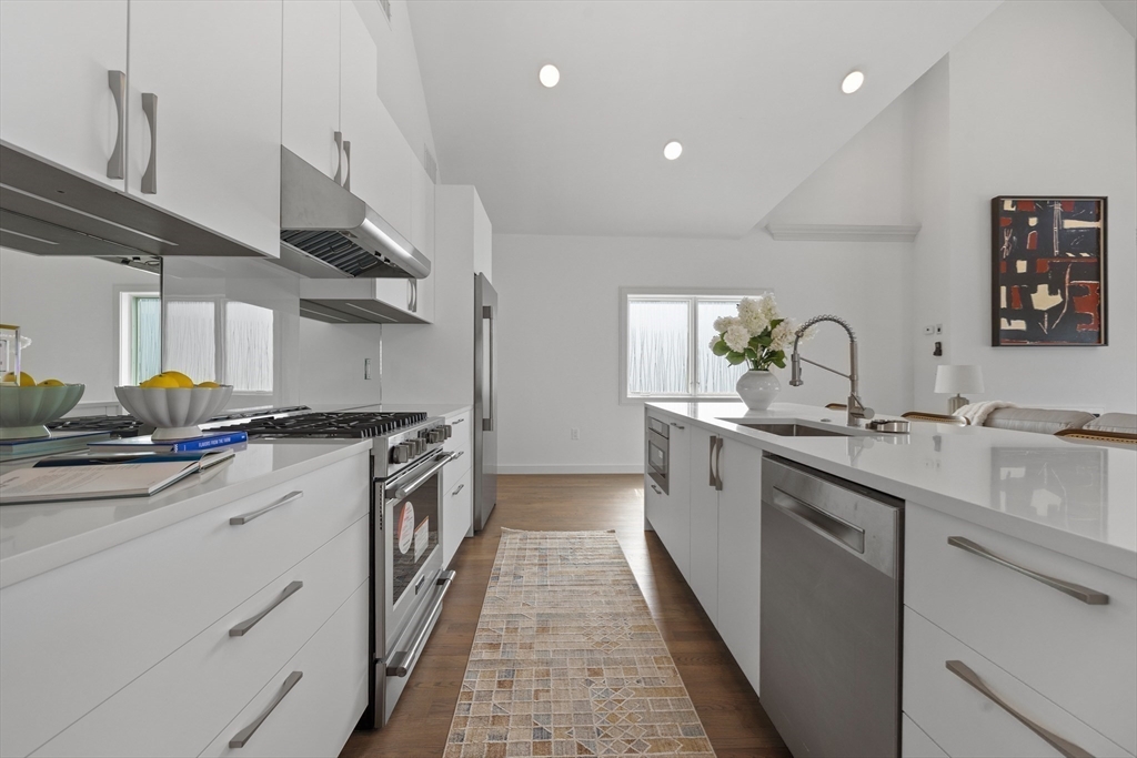 137 Wessagussett Road Weymouth, MA 02191 - Photo 7 of 32