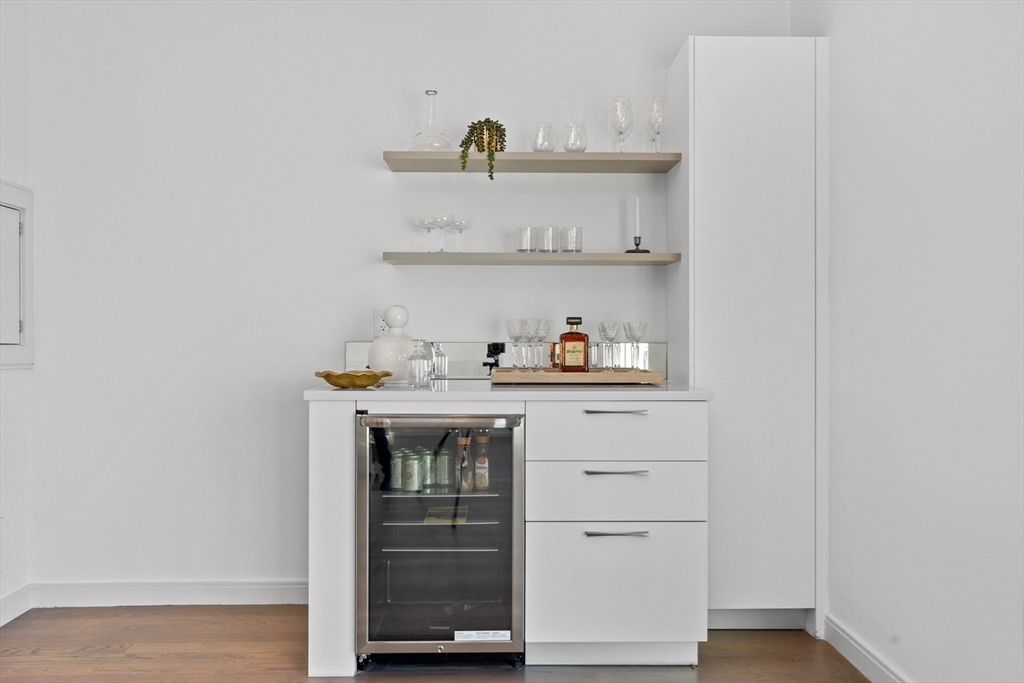 137 Wessagussett Road Weymouth, MA 02191 - Photo 9 of 32