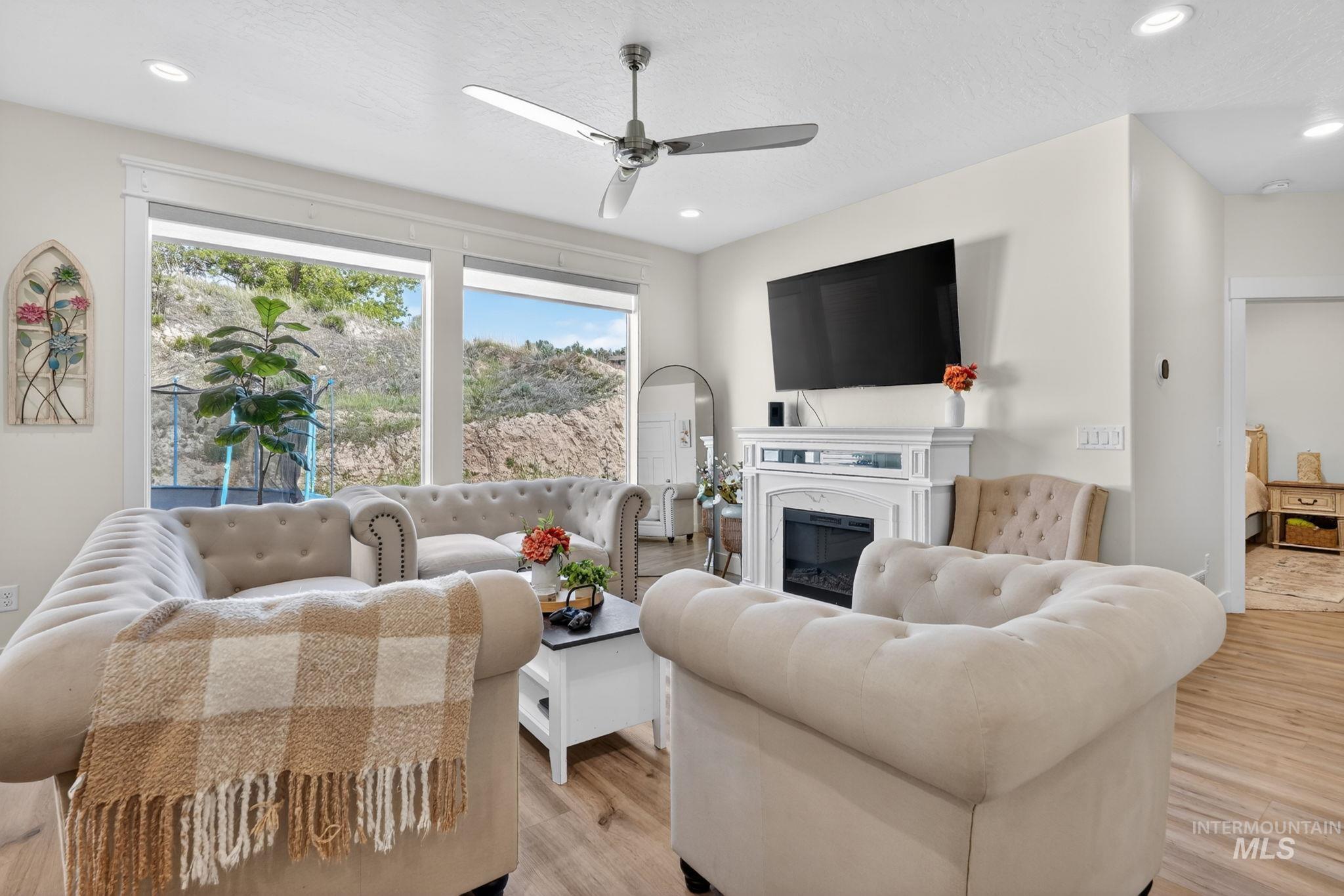 1578 Surprise Valley Road Pocatello, ID 83201 - Photo 4 of 50