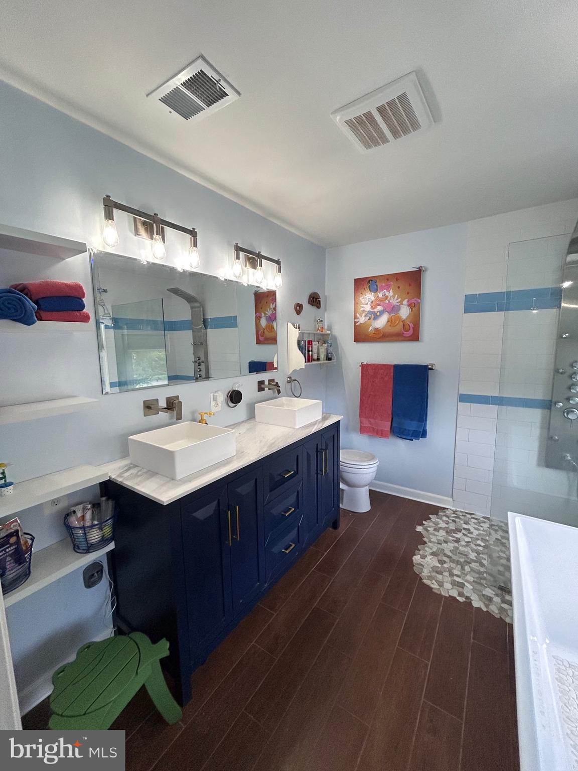 9406 Eagle Trace Fairfax Station, VA 22039 - Photo 24 of 39 Master Bath