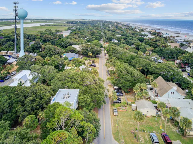 $998,500 | 504 East Cooper Avenue, Folly Beach, SC 29439