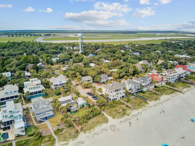 $998,500 | 504 East Cooper Avenue, Folly Beach, SC 29439