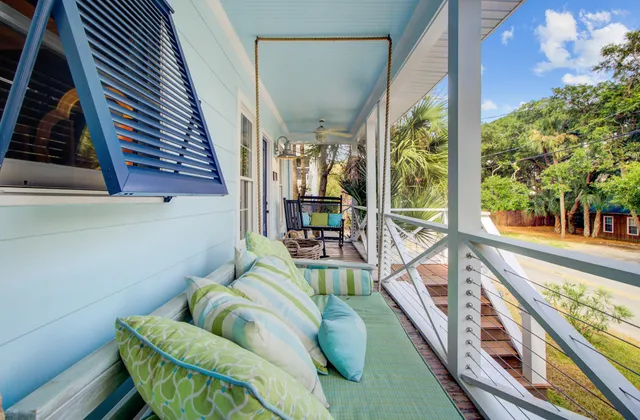 $998,500 | 504 East Cooper Avenue, Folly Beach, SC 29439