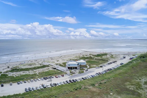 $975,000 | 504 East Cooper Avenue, Folly Beach, SC 29439