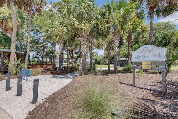 $975,000 | 504 East Cooper Avenue, Folly Beach, SC 29439