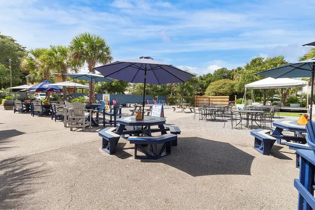 $998,500 | 504 East Cooper Avenue, Folly Beach, SC 29439
