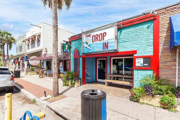 $975,000 | 504 East Cooper Avenue, Folly Beach, SC 29439