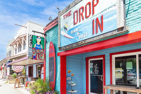 $975,000 | 504 East Cooper Avenue, Folly Beach, SC 29439