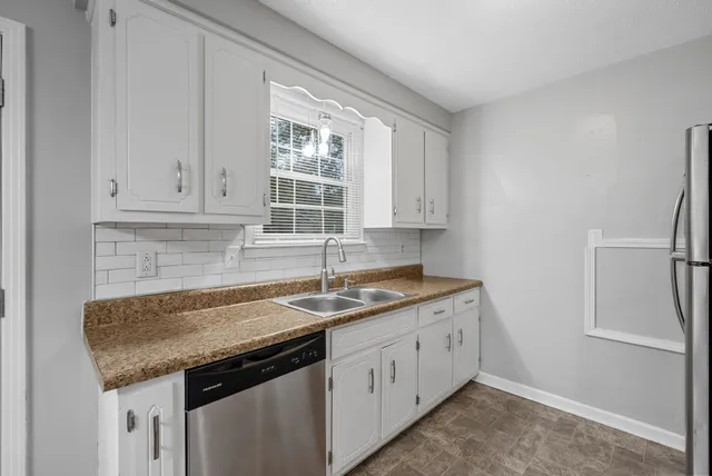 $1,500 | 352 Woodale Drive, Clarksville, TN 37042