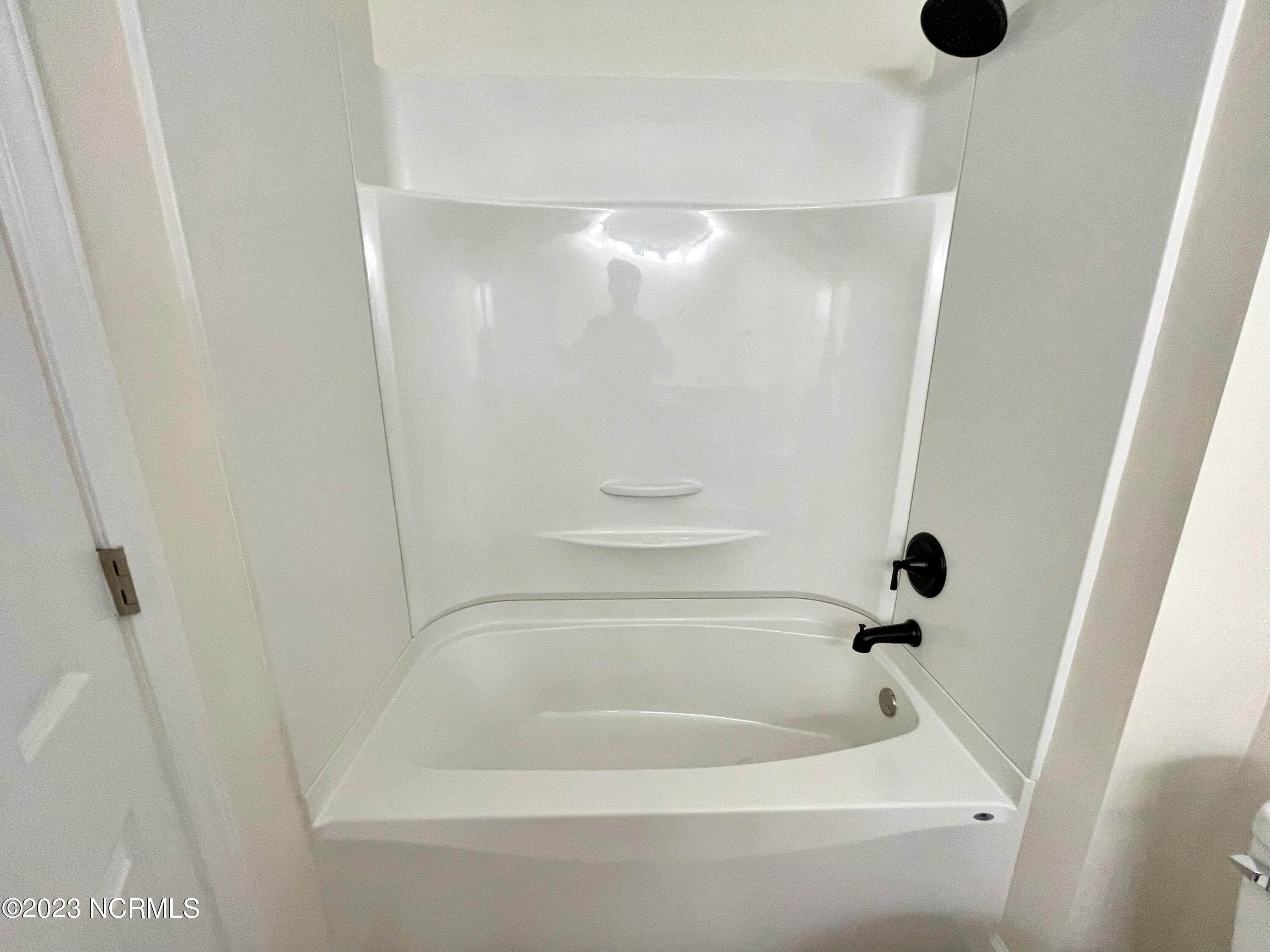 552 Deer Run Road New Bern, NC 28562 - Photo 34 of 59 tub shower primary