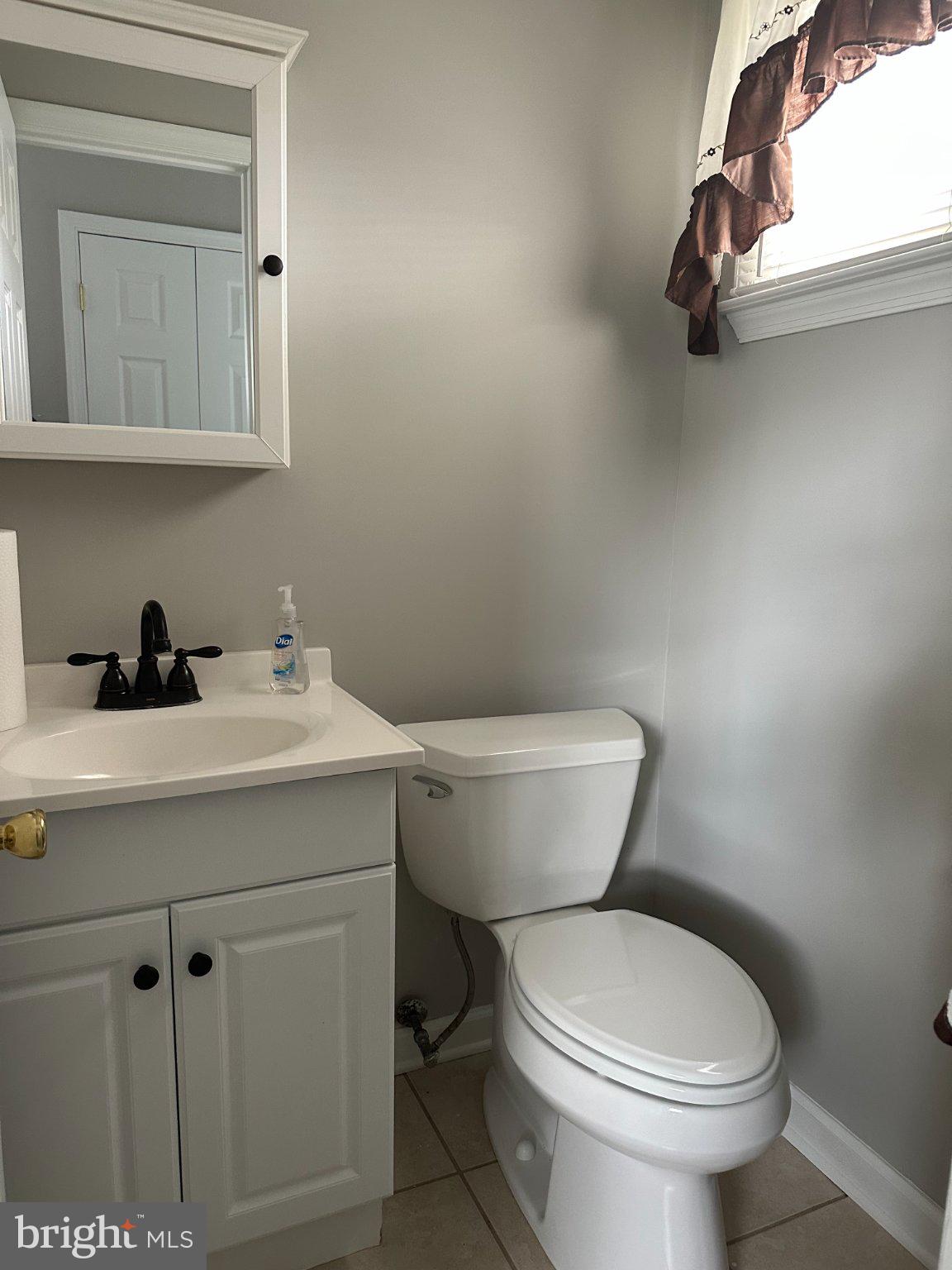 6 Chiming Road New Castle, DE 19720 - Photo 15 of 31 Charming, modern bathroom retreat.