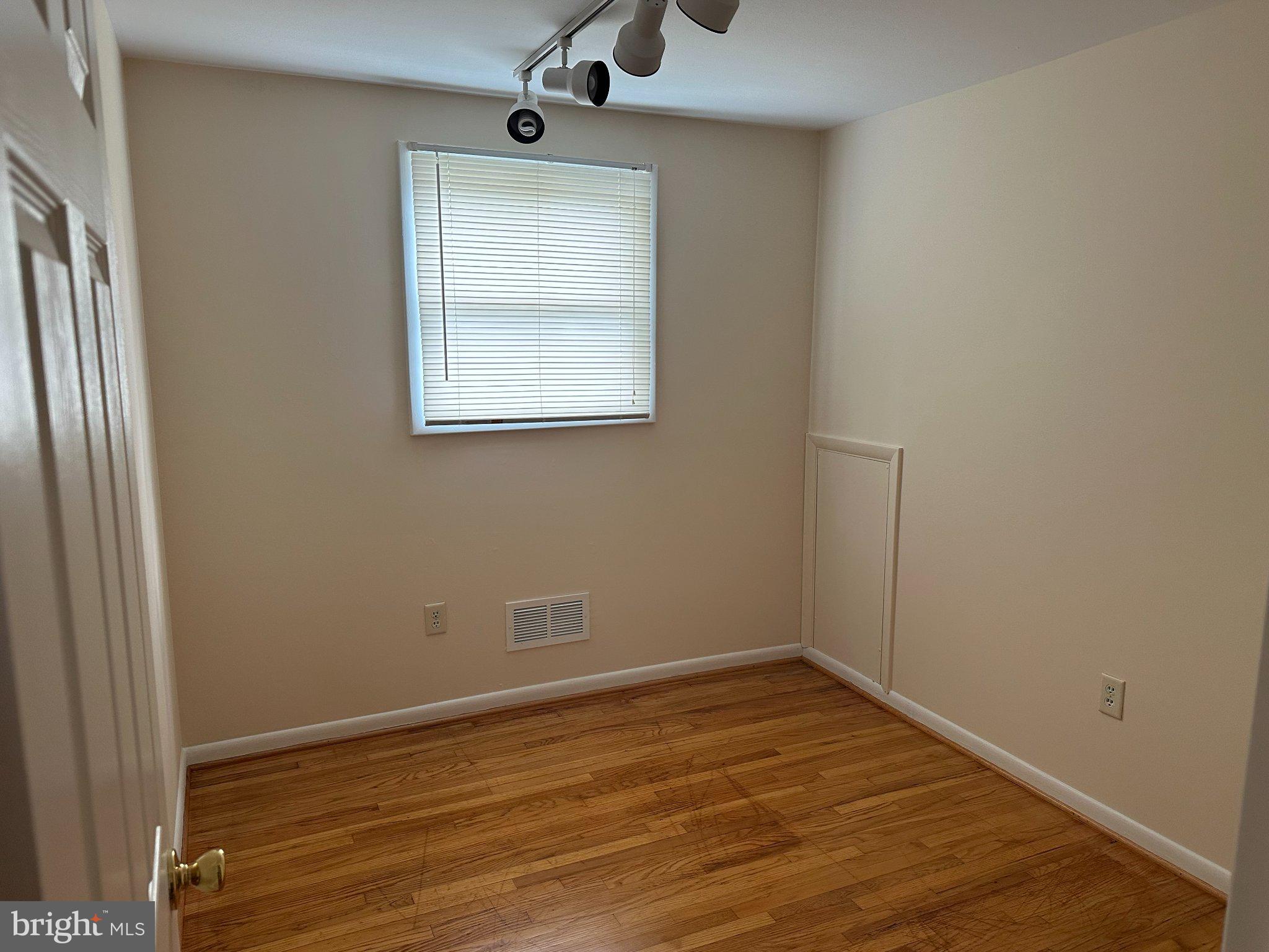 6 Chiming Road New Castle, DE 19720 - Photo 16 of 31 Bright and airy versatile space.