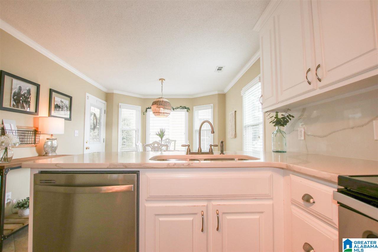108 Emerald Point, Unit 108 Riverside, AL 35135 - Photo 7 of 40