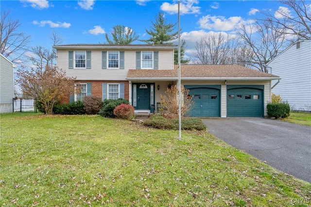 $324,900 | 116 Stillwater Drive, De Witt, NY 13057