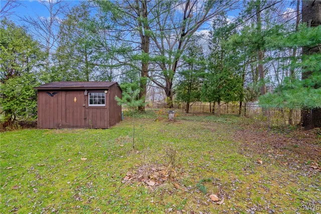 $324,900 | 116 Stillwater Drive, De Witt, NY 13057