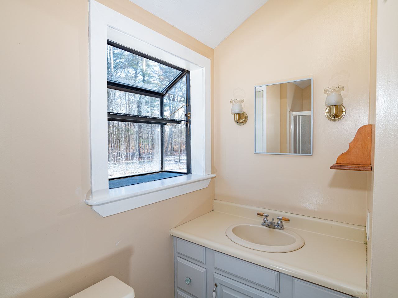 226 Country Club Road Laconia, NH 03246 - Photo 7 of 14
