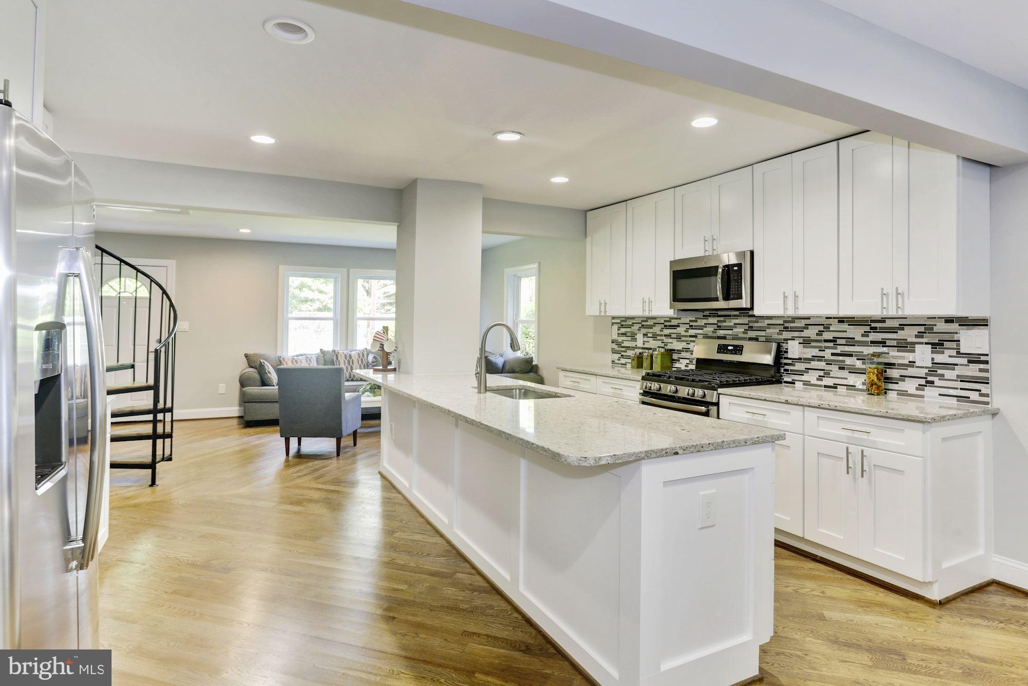 9611 Dallas Avenue Silver Spring, MD 20901 - Photo 8 of 29 Eat-in Kitchen