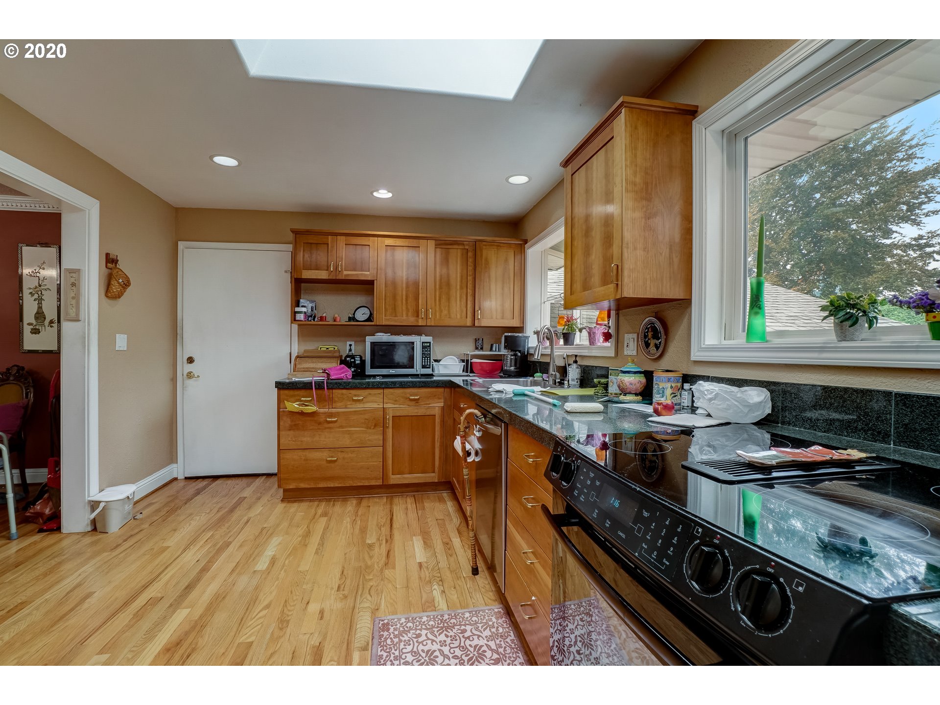 6751 Southwest Peyton Road Portland, OR 97223 - Photo 6 of 16 Gallery Image 6
