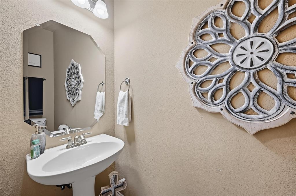 4501 Woodcrest Lane Mansfield, TX 76063 - Photo 13 of 39