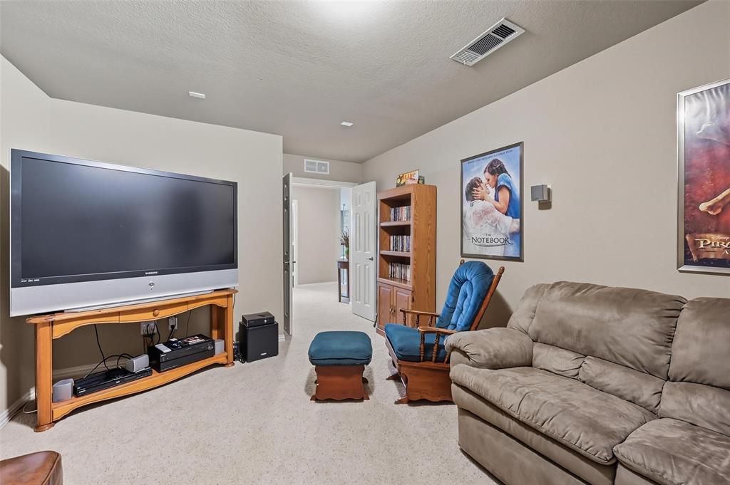 4501 Woodcrest Lane Mansfield, TX 76063 - Photo 20 of 39