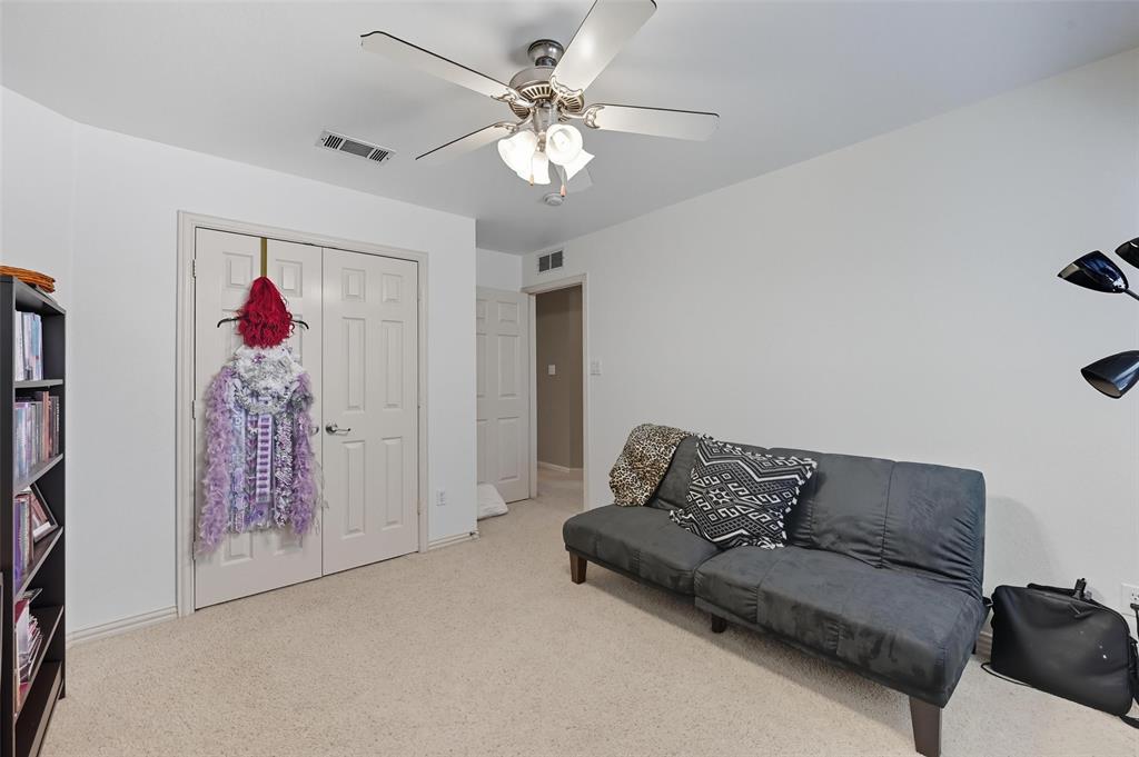 4501 Woodcrest Lane Mansfield, TX 76063 - Photo 29 of 39