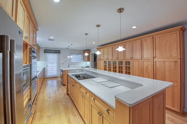 $824,900 | 470 Rockland Street, Brockton, MA 02301