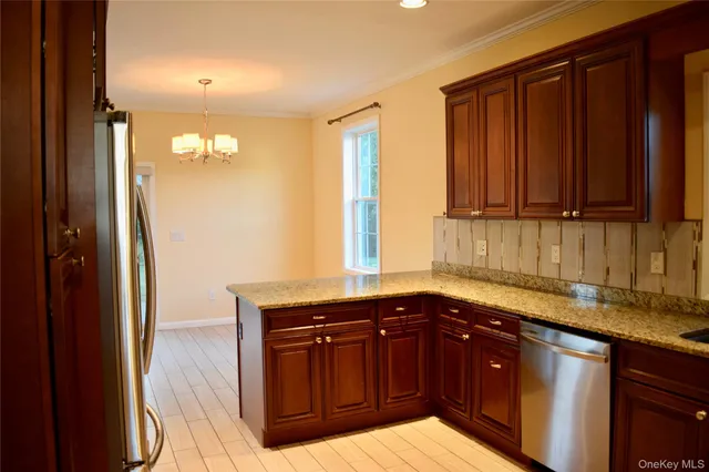 $649,000 | 9 Alia Court, Poughkeepsie, NY 12603