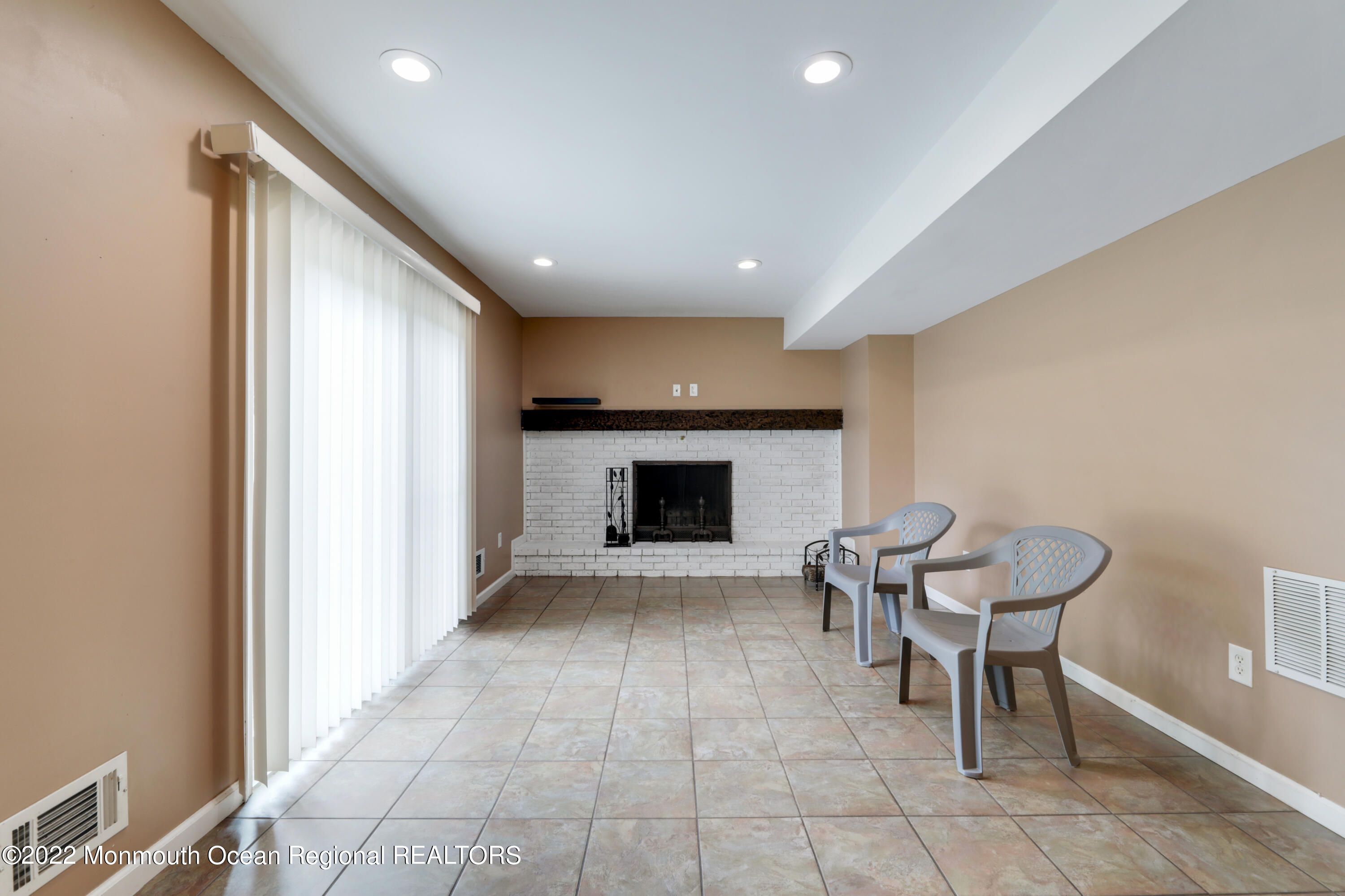 6 Dutch Valley Road Howell, NJ 07731 - Photo 14 of 33 VMD_012