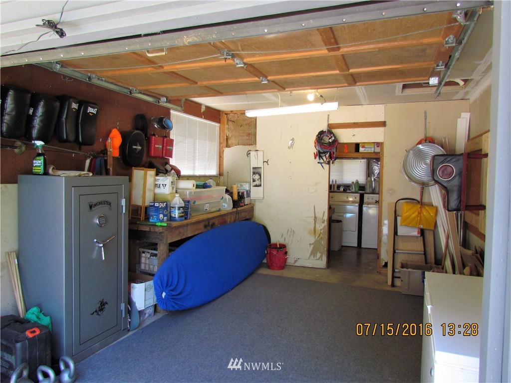 2450 Deer Park Road Port Angeles, WA 98362 - Photo 11 of 22 Gallery Image 11
