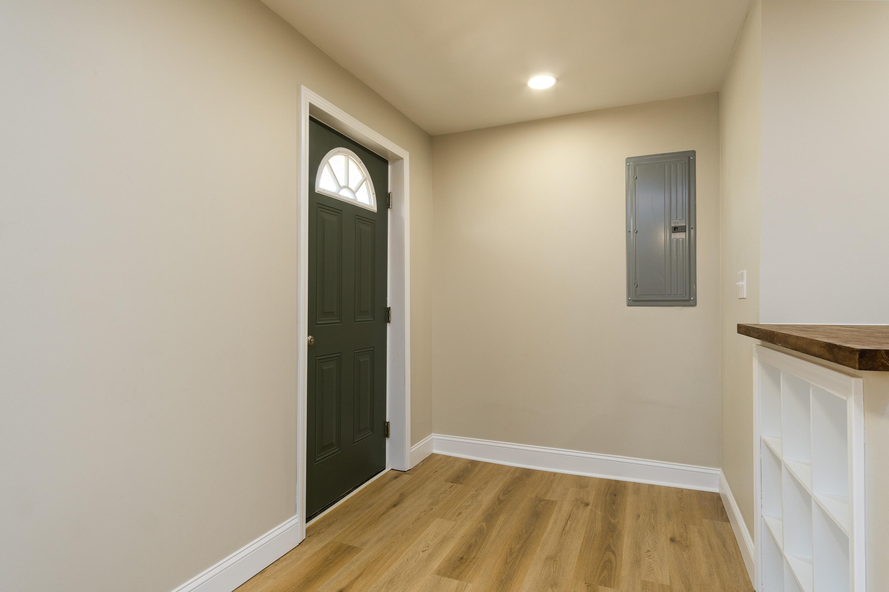 162 Hopper Road Johnson City, TN 37604 - Photo 3 of 38 interior-2