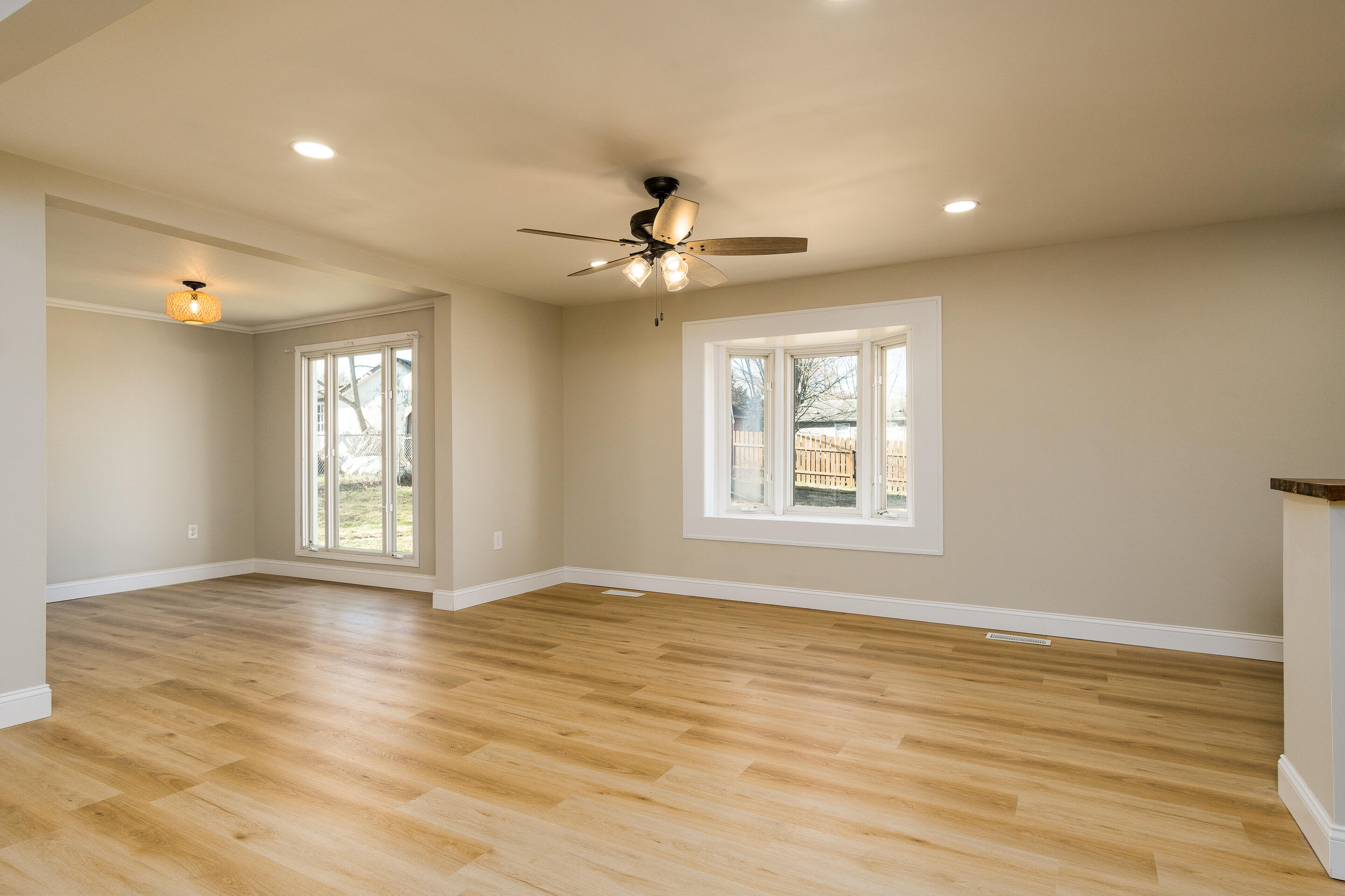 162 Hopper Road Johnson City, TN 37604 - Photo 4 of 38 interior-3