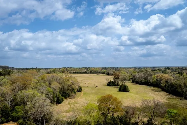 $433,285 | 13634 North Fm 2022, Grapeland, TX 75844