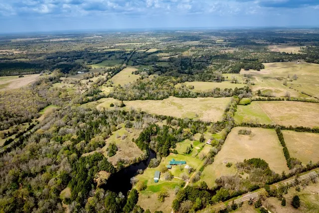 $433,285 | 13634 North Fm 2022, Grapeland, TX 75844