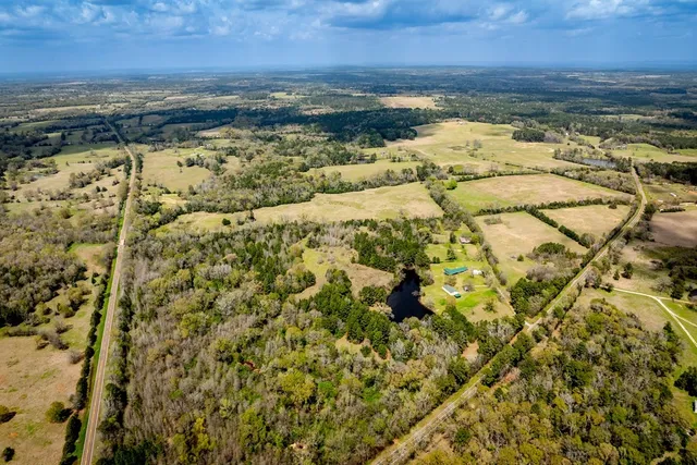 $433,285 | 13634 North Fm 2022, Grapeland, TX 75844