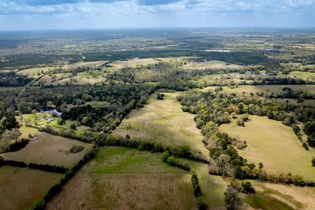 $433,285 | 13634 North Fm 2022, Grapeland, TX 75844