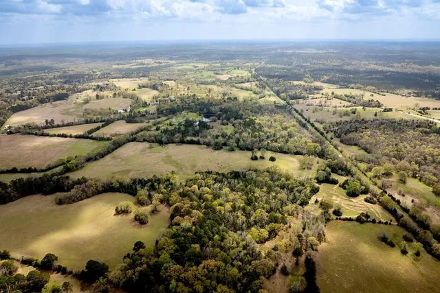 $433,285 | 13634 North Fm 2022, Grapeland, TX 75844