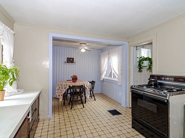 55 Ellery Road Waltham, MA 02453 - Photo 8 of 30 Gallery Image 8