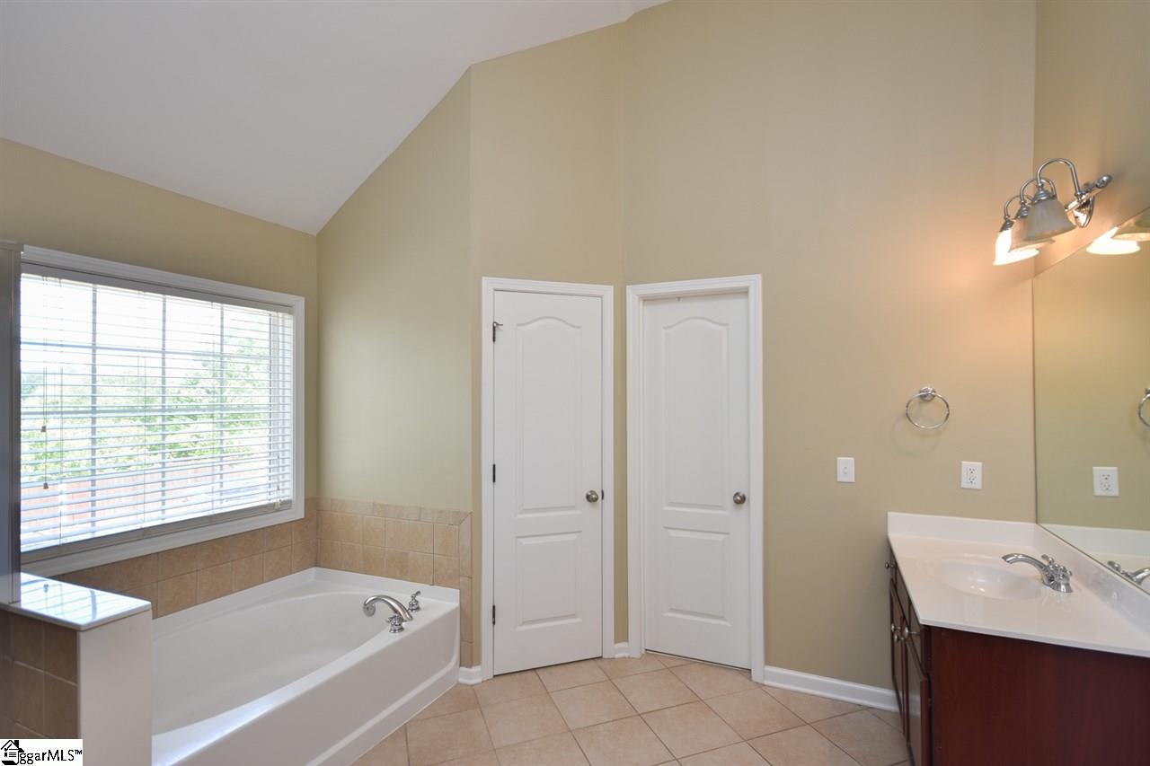 211 Elstar Loop Road Simpsonville, SC 29681 - Photo 22 of 34