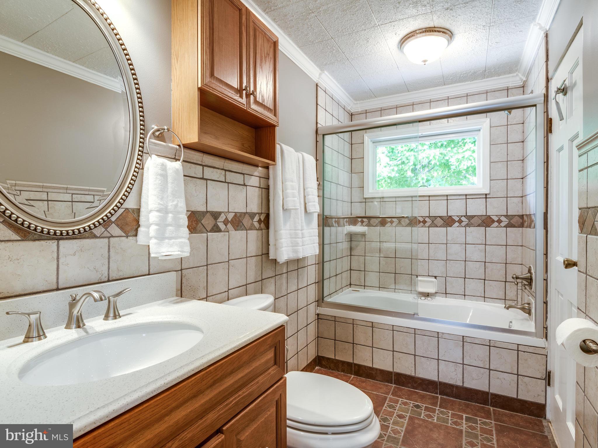 801 West Poplar Road Sterling, VA 20164 - Photo 17 of 30 Full Bath w/ Access to Master Bedroom