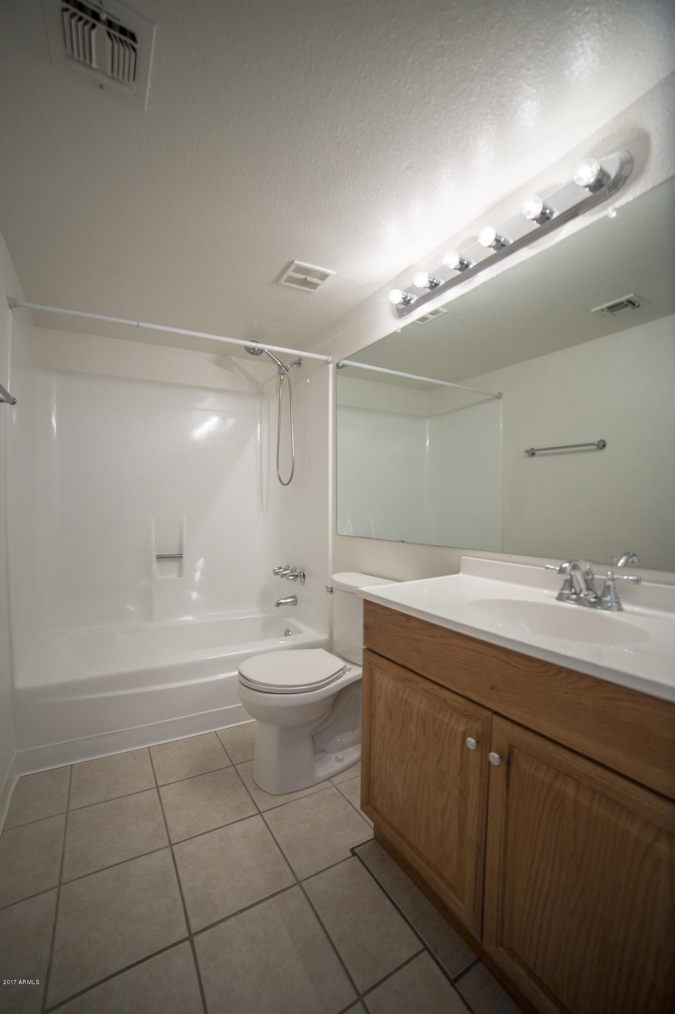 4201 East Camelback Road, Unit 84 Phoenix, AZ 85018 - Photo 17 of 33 IMG_5008