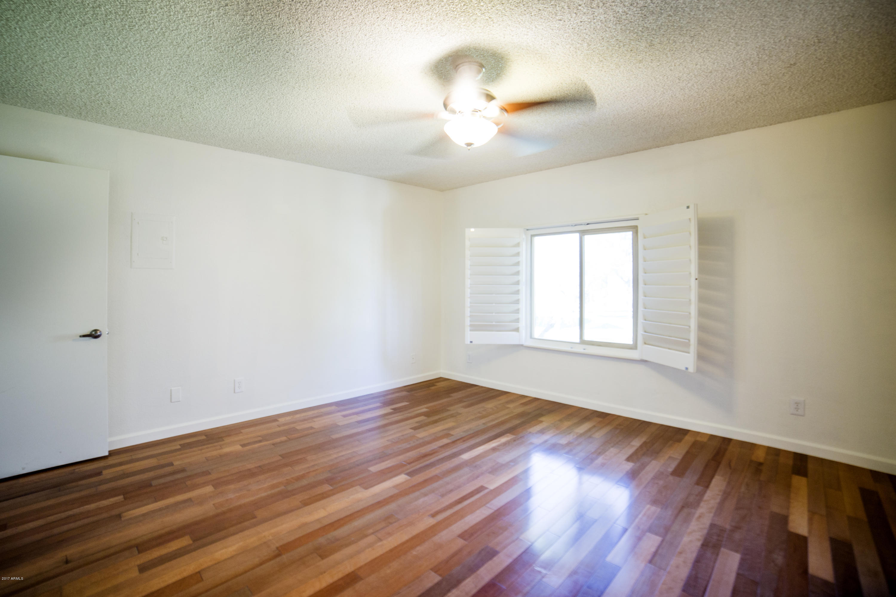 4201 East Camelback Road, Unit 84 Phoenix, AZ 85018 - Photo 18 of 33 IMG_5027