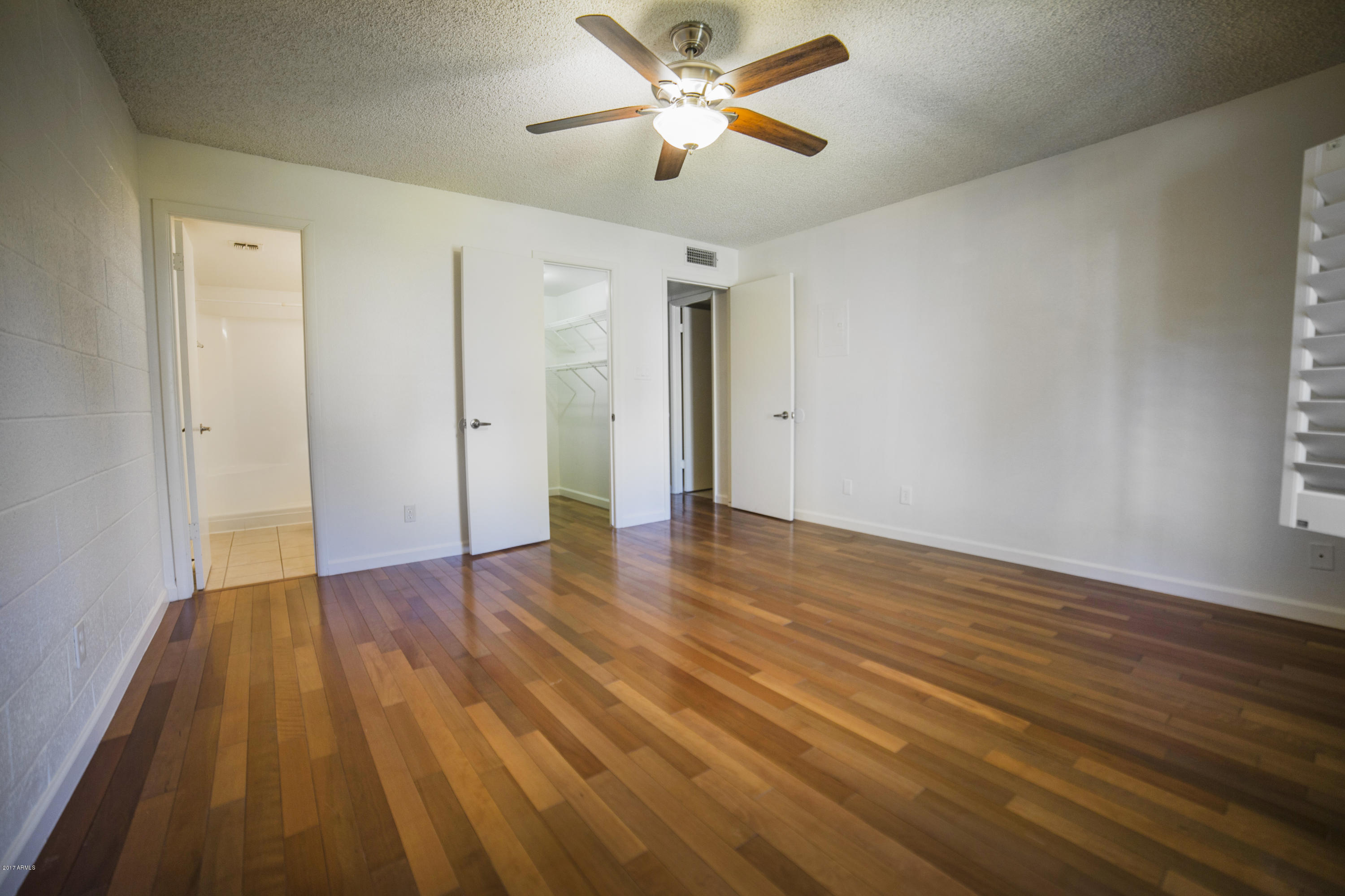 4201 East Camelback Road, Unit 84 Phoenix, AZ 85018 - Photo 19 of 33 IMG_4996
