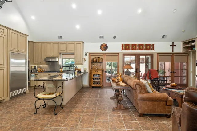 $949,000 | 2360 Gun And Rod Circle, Brenham, TX 77833