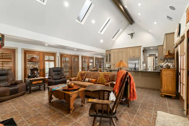 $949,000 | 2360 Gun And Rod Circle, Brenham, TX 77833