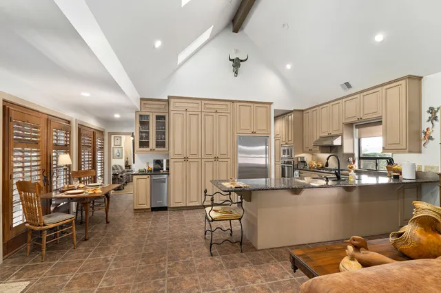 $949,000 | 2360 Gun And Rod Circle, Brenham, TX 77833