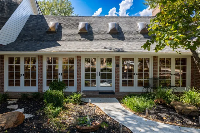 $949,000 | 2360 Gun And Rod Circle, Brenham, TX 77833